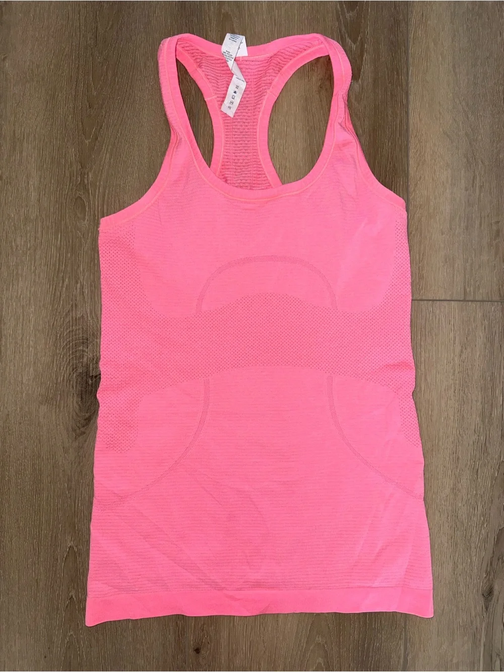 Lululemon Neon Pink Coral Swiftly Tech Tank Top Shirt size 4 EUC